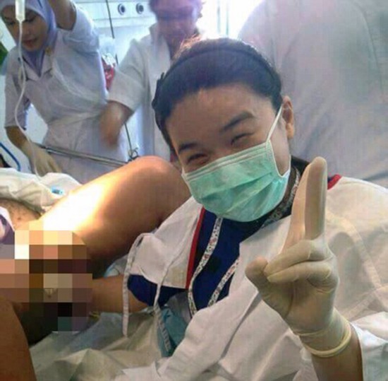 马亚西亚近照在素材私处前拍照面临解雇(高清美女病人ps医生图片