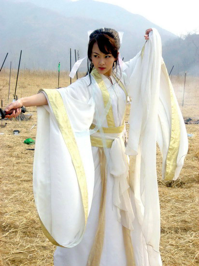 baby《云中歌》造型超美 女星古装造型倾国倾