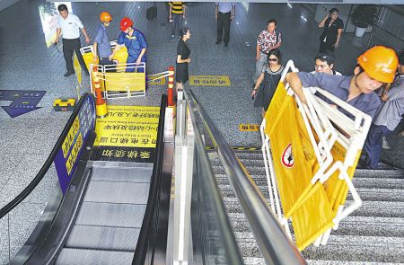 宁波:自动扶梯安全须重视--浙江频道--人民网