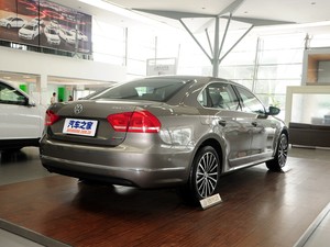上海大众 帕萨特 2015款 1.8TSI DSG 30周年纪念版