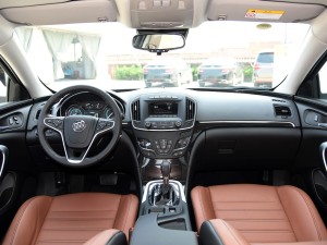 ͨñ  2015 2.0T GS˶