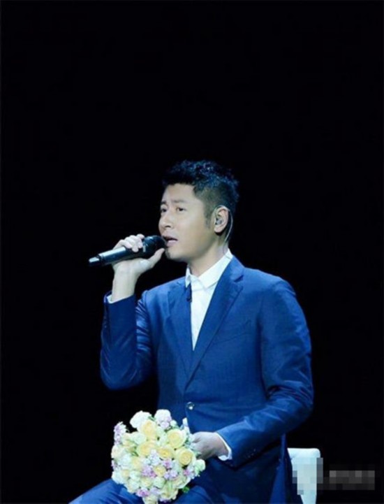 圈花式秀恩爱:李易峰吴昕暧昧 张翰古力娜扎甜