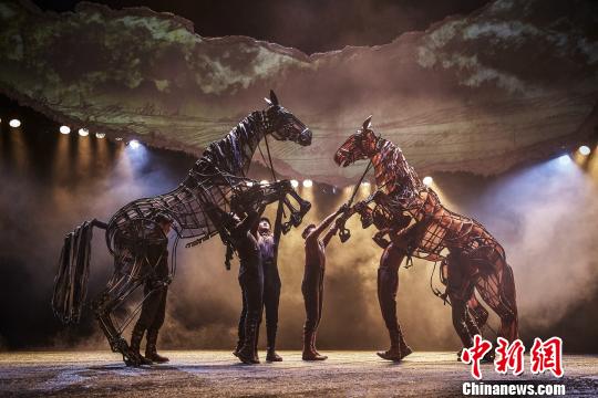 舞台剧《战马》中文版首演 未来五年将巡演全