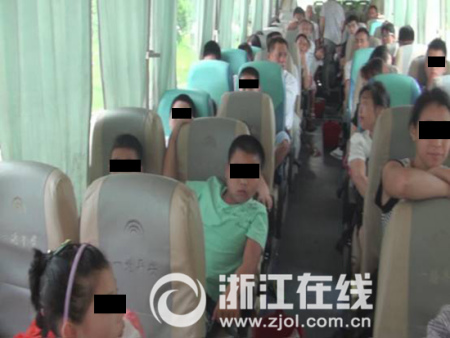 浙江整治违法校车 计满12分等注销校车驾驶资格