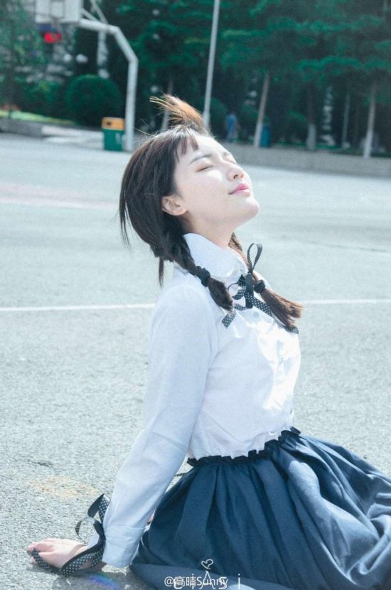 从女生校服正面看内衣_初中女生夏季校服内衣