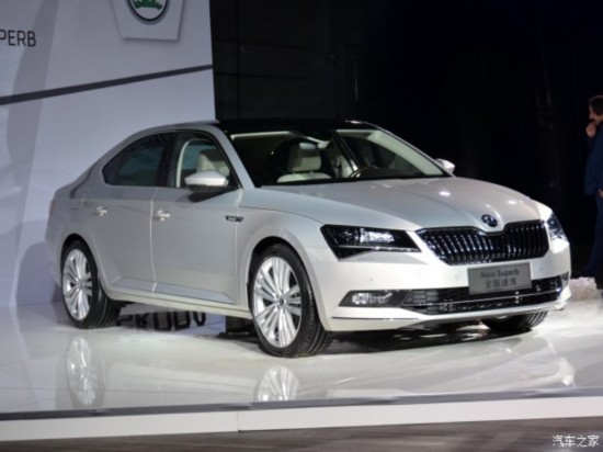 Ϻ˹´  2016 230TSI Զ