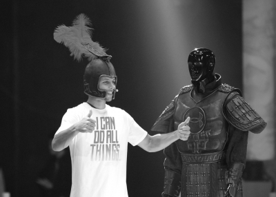 NBA新科MVP携UA库里二代战靴亮相京城 库里