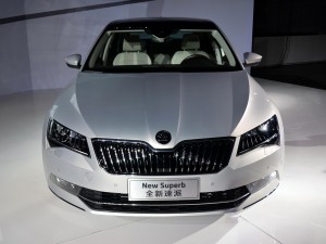 Ϻ˹´  2016 230TSI Զ