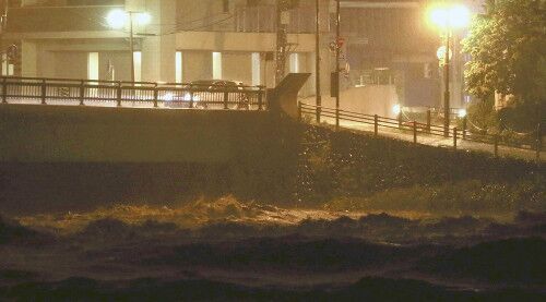 日栃木县发暴雨特别预警 气象厅下达紧急避难