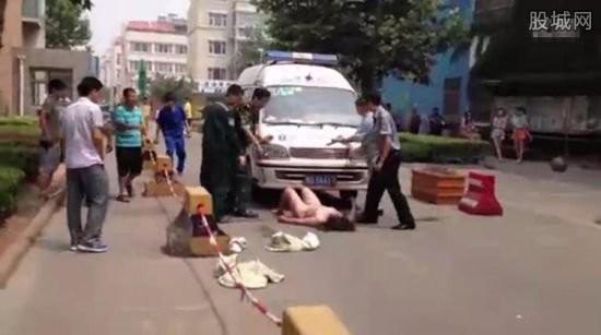 山东女子撞飞孩子后裸体躺地 脱光衣服阻止救
