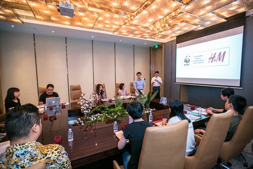 H&M携手WWF致力水资源管理 推天鹅洲江豚