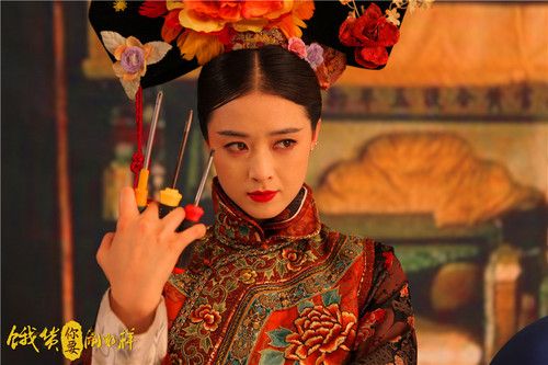 "华妃娘娘"更被人称为"对嘴网红,上台努力为自己正名的蒋欣立刻来了