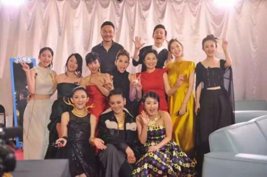 偶像来了连线张翰娜扎玩亲亲秀恩爱 赵丽颖成