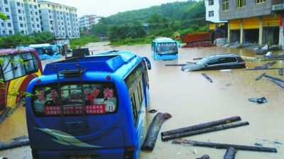 黔东南36个乡镇下暴雨