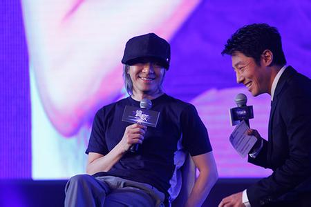 周星驰对谈撒贝宁:揭秘 美人鱼 盘点 周氏语录