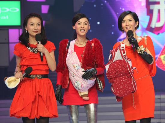 吴昕在快本受谢娜欺压,何炅曾多次让吴昕有机会表演,谢娜次次出风头