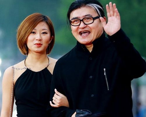 刘欢24岁女儿刘一丝近照曝光 纽约学导演身材