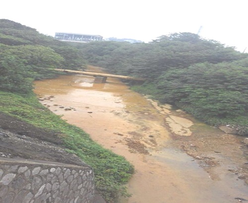 企业废水废气污染地下水 居民长期喝桶装水