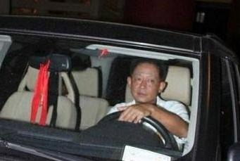 田源因出轨丑闻离开《天天向上》 明星道歉百