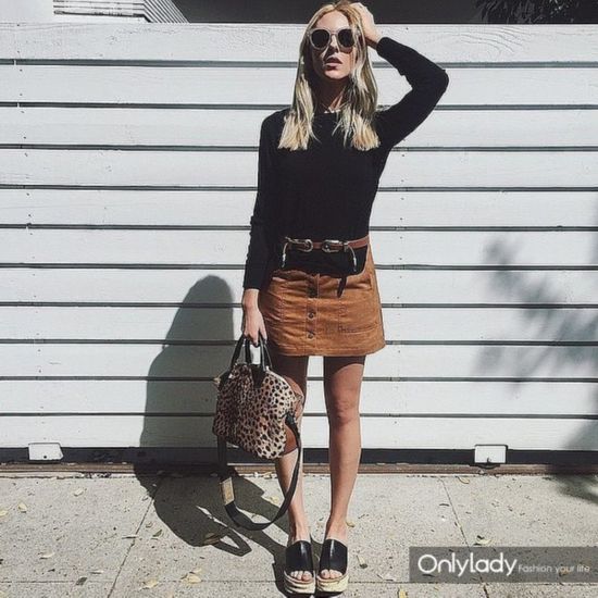 Suede-Skirt-Black-Top-Belt-Platform-Sandals