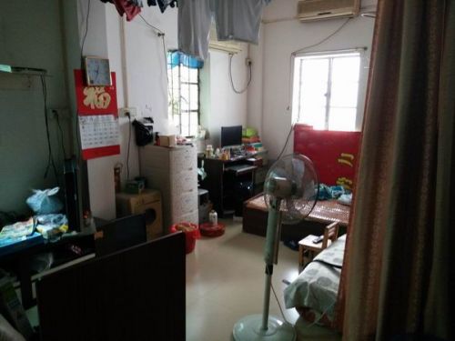 广州赢得法院国家赔偿第一人 胸挂天平问公平