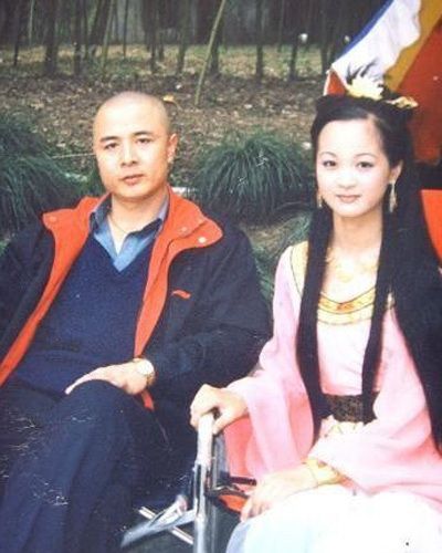 86版《西游记》罕见幕后照:八戒玩单反猴哥戴