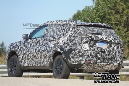 Jeep指南者\/爱国者替代车型谍照曝光 或明年上市
