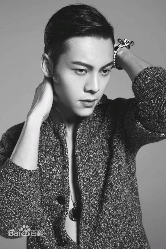 陈伟霆蔡卓妍分手 揭陈伟霆个人资料多段情史