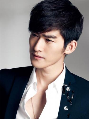 《偶像来了》赵丽颖逼婚何炅接吻闹哪出?