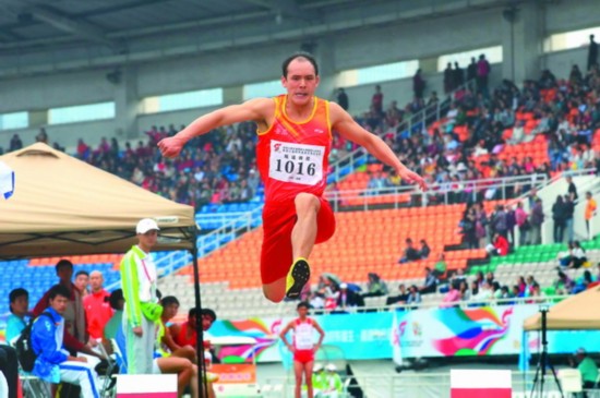 安徽残疾运动员日夺两金 三级跳远打破全国纪