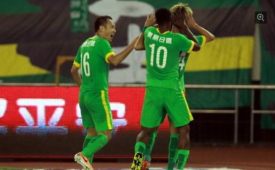 杭州绿城主罚界外球越位遭吹 主教练宫磊两度