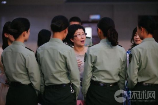 <em>退役女兵遭疯抢</em>:个个高颜值 平均身高1.74米【