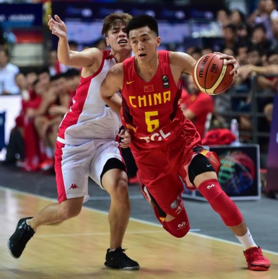 2015男篮亚锦赛:中国男篮首战49分大胜新加坡