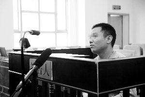 冲动男拉拽公交司机酿车祸