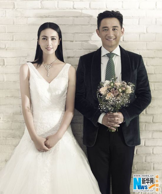 黄磊孙莉幸福拍婚纱照 20年谱写Love is all