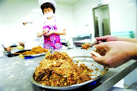 上海鲜肉月饼哪家好_小鲜肉_七夕小鲜肉女孩(2)
