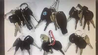 男子网购24把万能钥匙偷车 试开后发现全是假