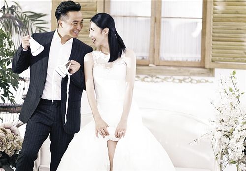 黄磊孙莉婚纱照曝光:相恋10年 结婚10年