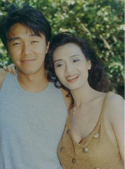 朱茵晒新照被赞 揭朱茵周星驰分手真相