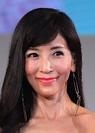 川島直美曾主演《失樂園》。