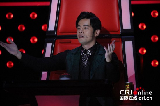 中国好声音第四季昨晚十强诞生 哈林开场柔情