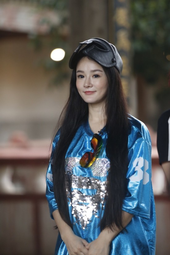 《爸爸去哪儿》红色之旅:黄嘉千代夫出征 过度