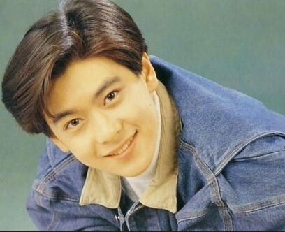  林志颖 晒KIMI 海滩上签名 照 揭 林志颖 老婆陈若