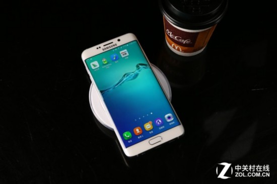 告訴你三星S6 edge+無線充電到底有多快 