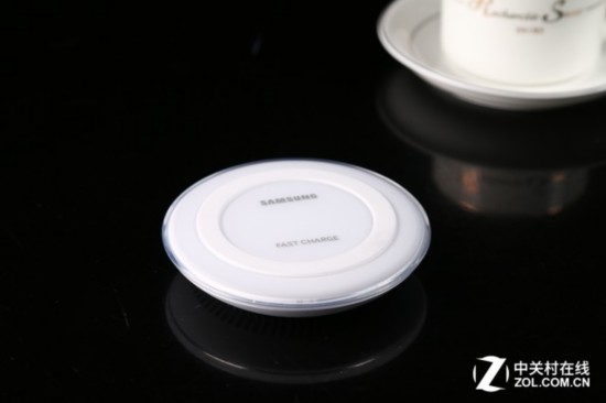 告訴你三星S6 edge+無線充電到底有多快 