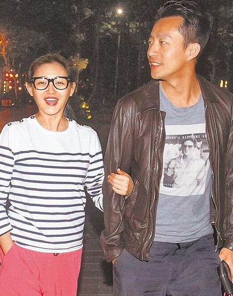 <em>张馨予素颜出镜</em> 明星海量素颜照卸妆全是路人