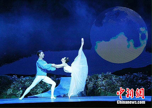 天鹅公主邱思婷变身茶仙子首演《茶尖上的芭蕾