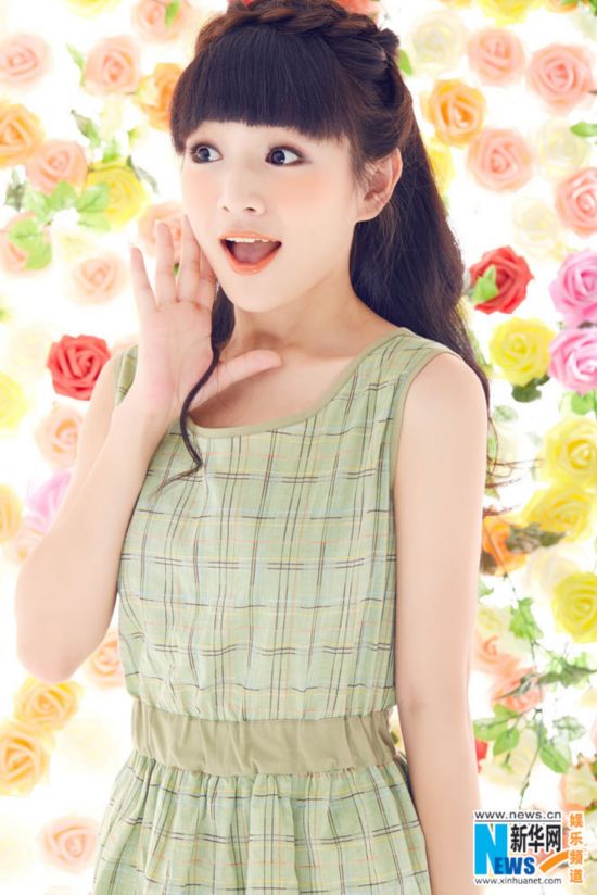 文儿缤纷糖果色系写真曝光 明朗少女渴望爱情