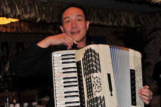 艺术家杨帆离世:突发脑溢血享年52岁 生前作品