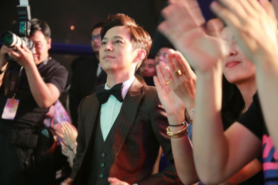 苏芒赞何炅人品好:是年轻人心中的娱乐偶像